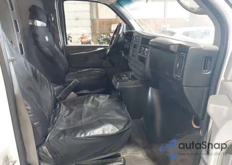 2008 Chevrolet Express Work Van из США, поврежденный, VIN 1GCGG25CX81155234